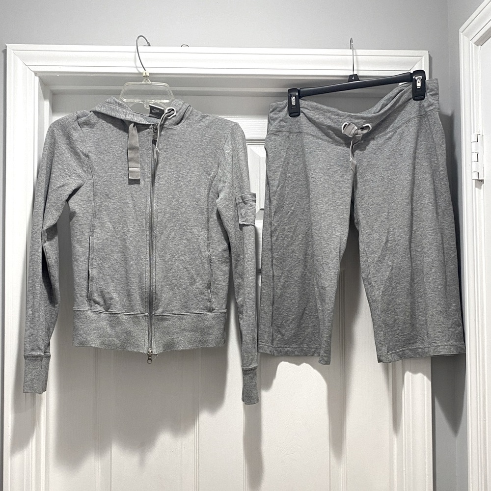Nike gray zip front hoodie with knee length shorts bundle.